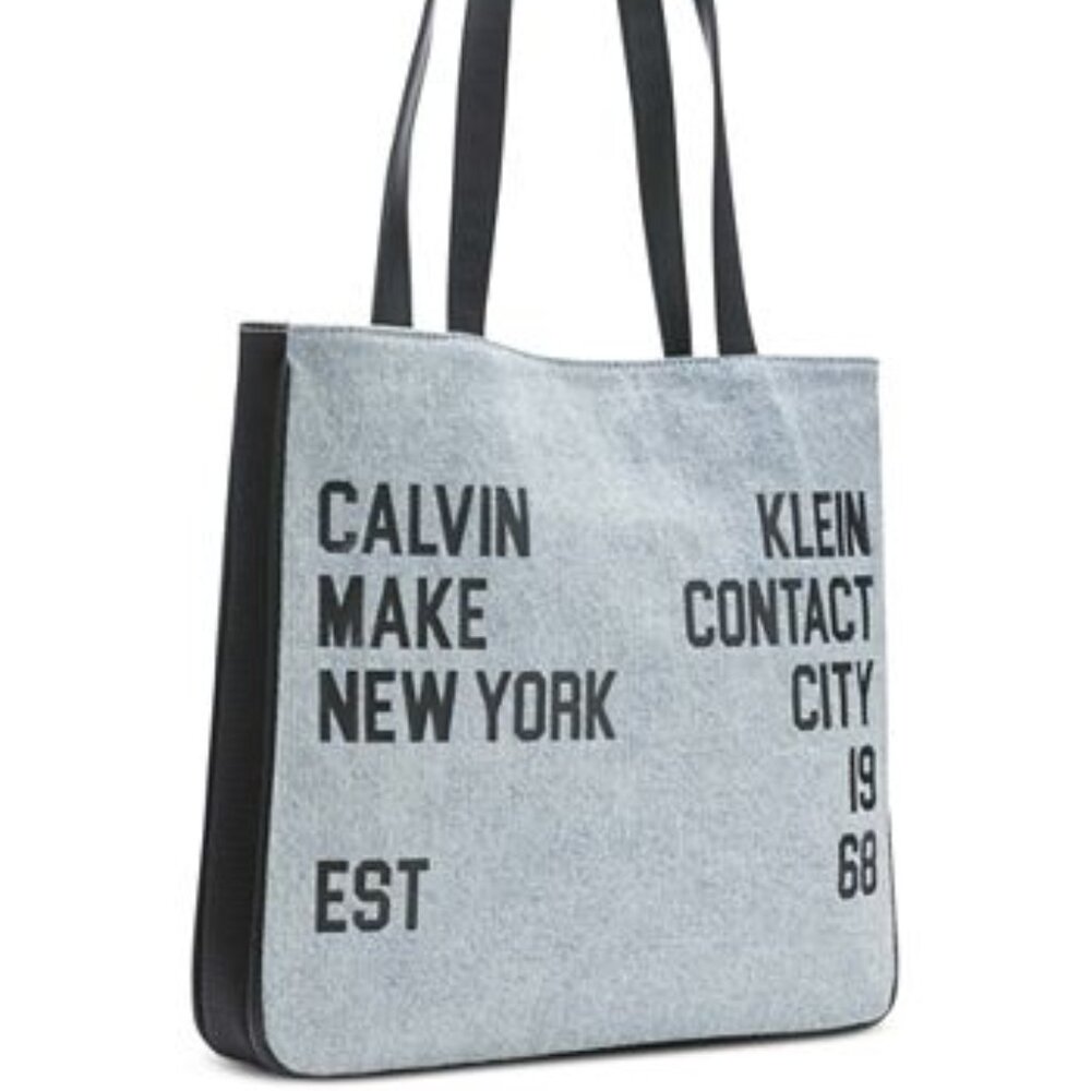 Women’s Tessa Canvas Denim Tote with Magnetic Snap